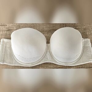 Torrid Elegant Lace Strapless Push-up Bra - Cream